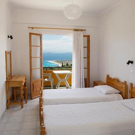 Apartmán Pansion Laertes Tsoukaládhes Pokoj fotografie