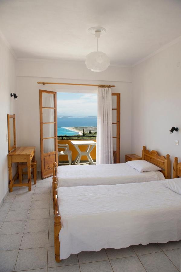 Apartmán Pansion Laertes Tsoukaládhes Pokoj fotografie